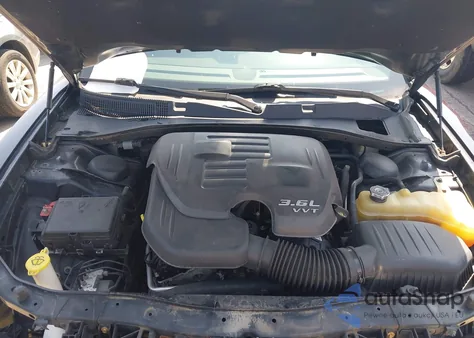 2016 Dodge Charger Sxt z USA, uszkodzony, nr VIN 2C3CDXHG6GH174032